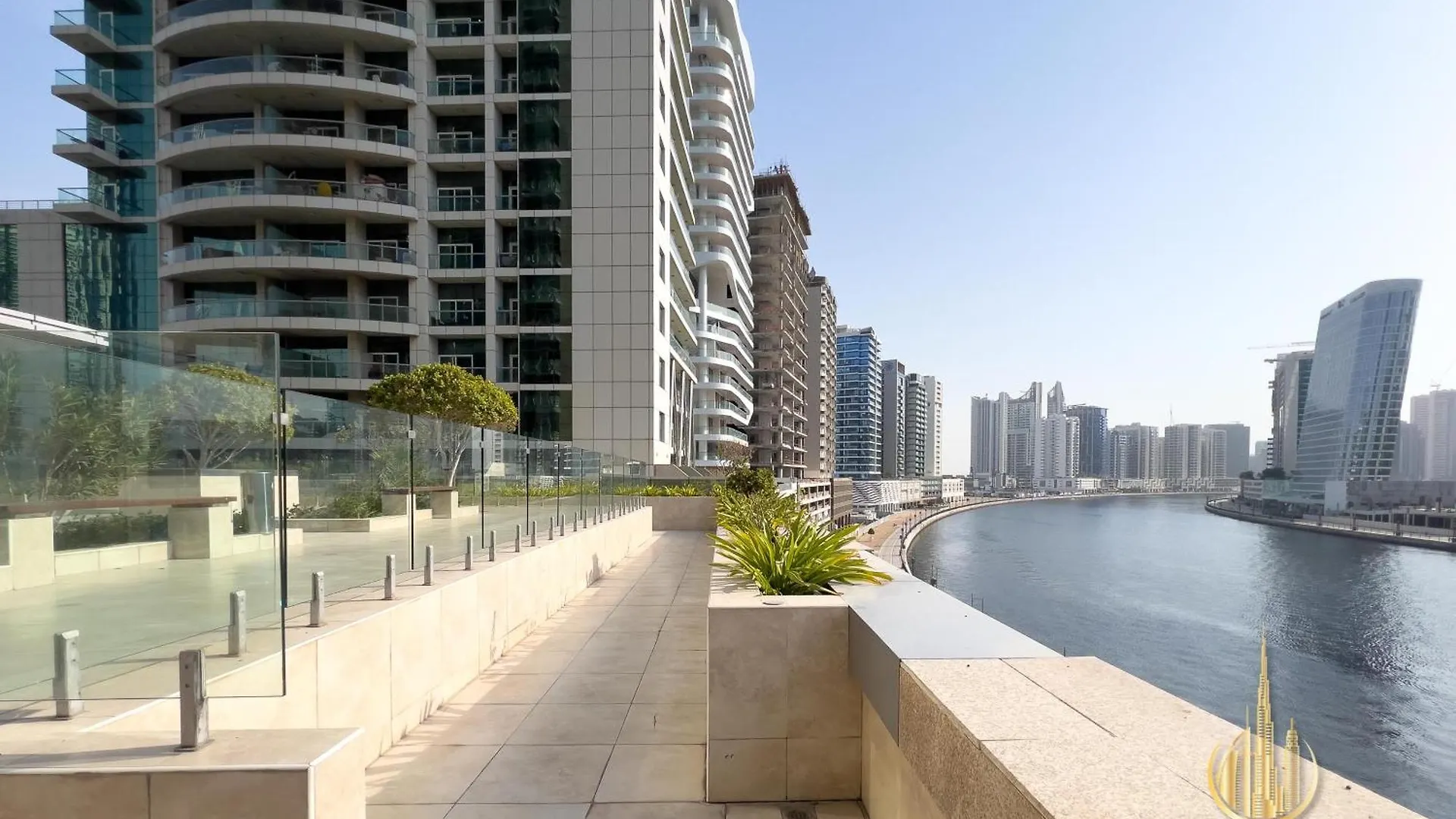 Hamilton Residence - Premium 1Br Best Canal View - Business Bay Apartment